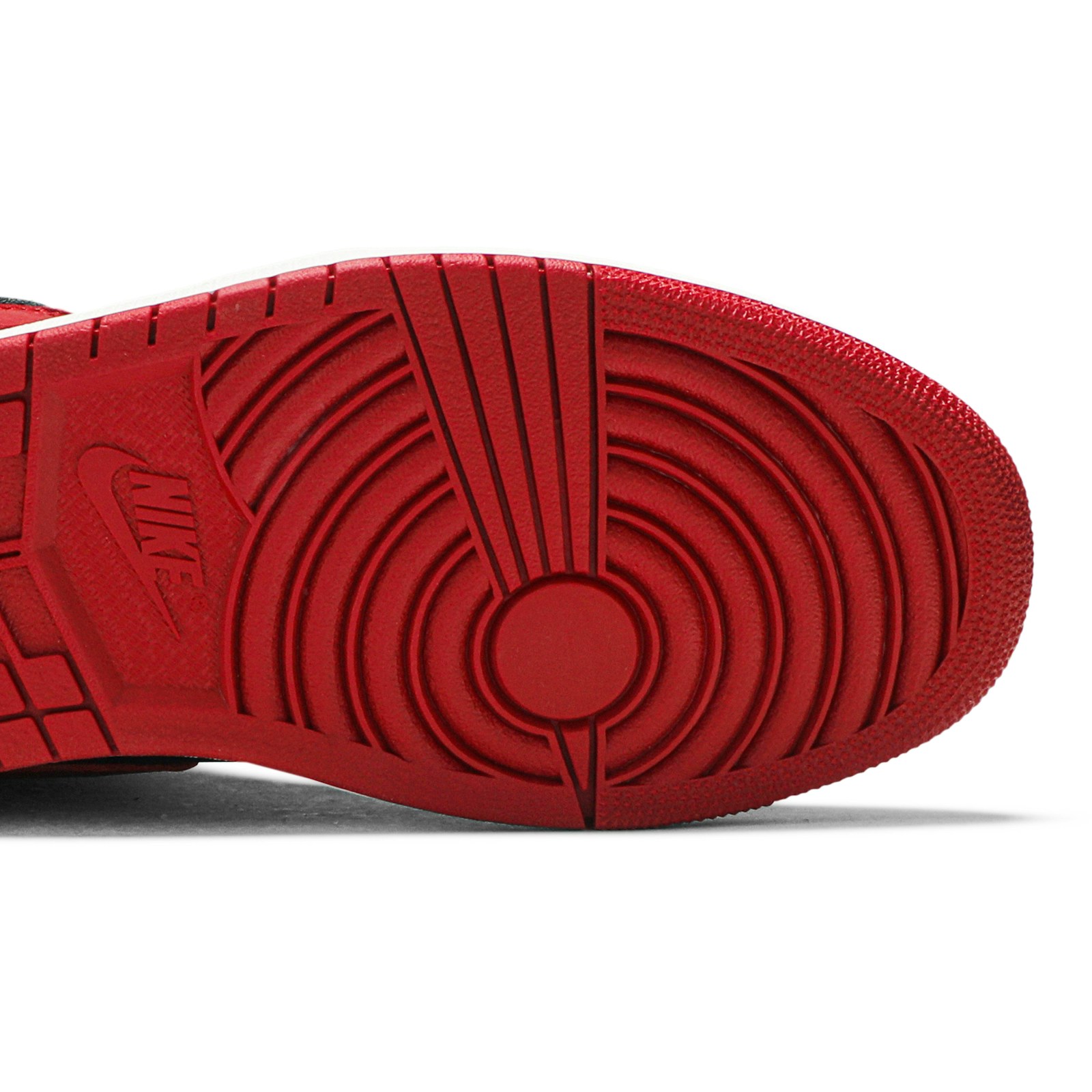 air_jordan_1_retro_high_og__banned__2016__also_wor_4_27842.jpeg